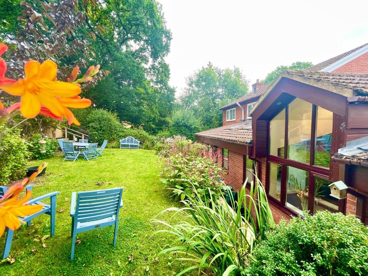 Penderi House Usk With Cymru Holidays Eksteriør bilde
